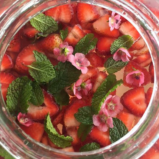 Sodas /Aguas con Flores